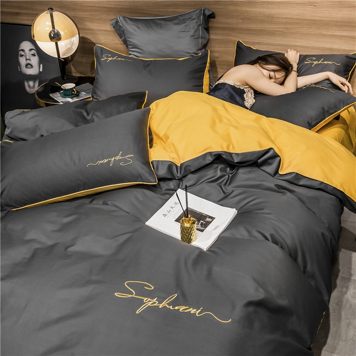 91家纺网 家纺一手货源 找家纺 小叮当家纺仓储工厂店 2025新款(热买家秀不断货)40s贡缎长绒棉纯棉字母款全棉四件套轻奢床上用品 深灰姜黄