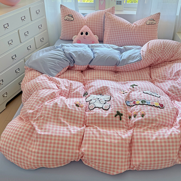 91家纺网 家纺一手货源 找家纺 沃朴家居 2025新款萌趣水洗棉毛巾绣四件套 开心狗狗