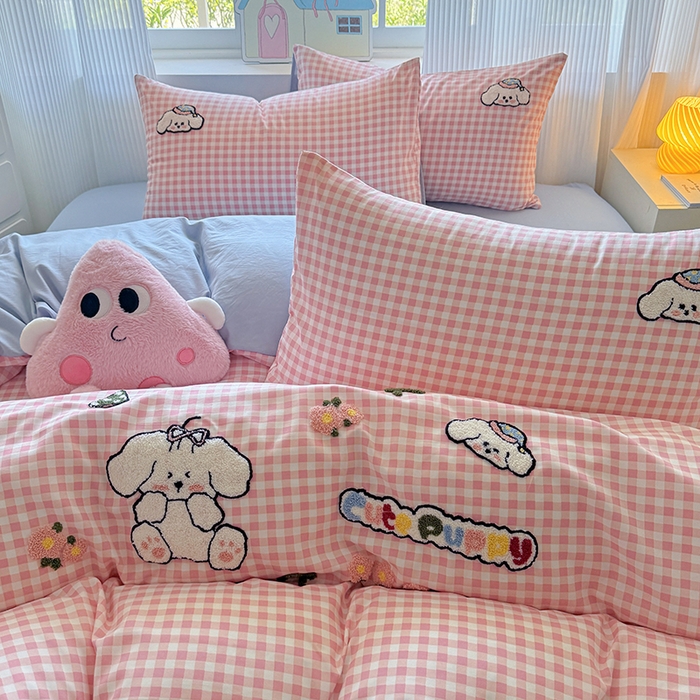 91家纺网 家纺一手货源 找家纺 沃朴家居 2025新款萌趣水洗棉毛巾绣四件套 开心狗狗