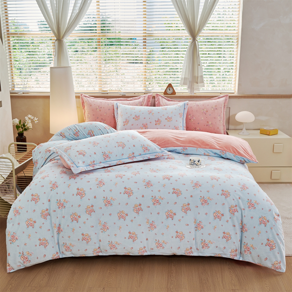 91家纺网 家纺一手货源 找家纺 喜四方 2025新款超细旦婴儿宝宝绒印花四件套 花怡梦-兰