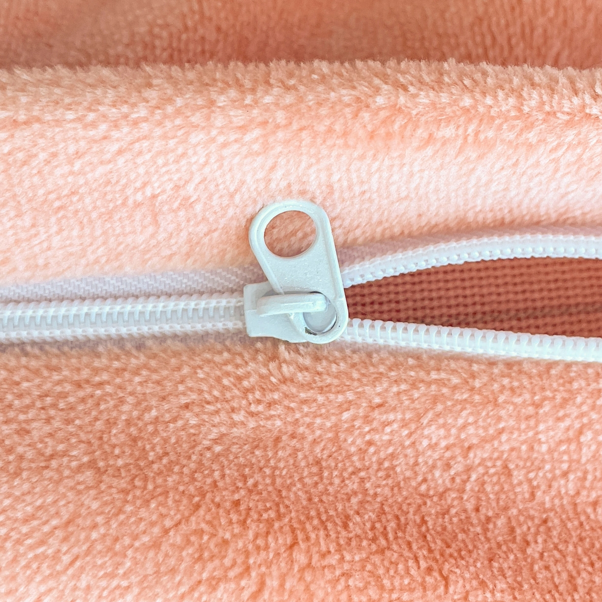 91家纺网 家纺一手货源 找家纺 美洲琳 2025新款高克重绣花牛奶绒四件套 天鹅-橘色