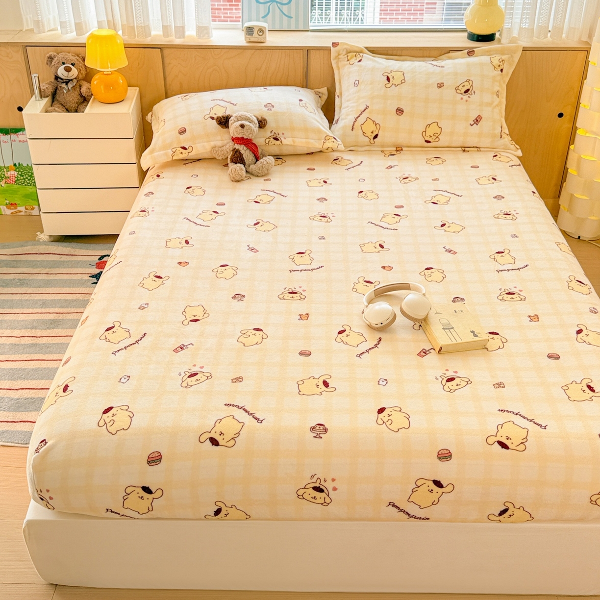 91家纺网 家纺一手货源 找家纺 名兮-2025经典奥特曼-三丽鸥高克重印花牛奶绒床笠 格子布丁狗