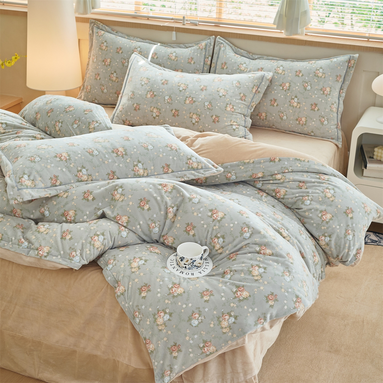 91家纺网 家纺一手货源 找家纺 喜四方 2025新款超细旦婴儿宝宝绒印花四件套 秘境-绿