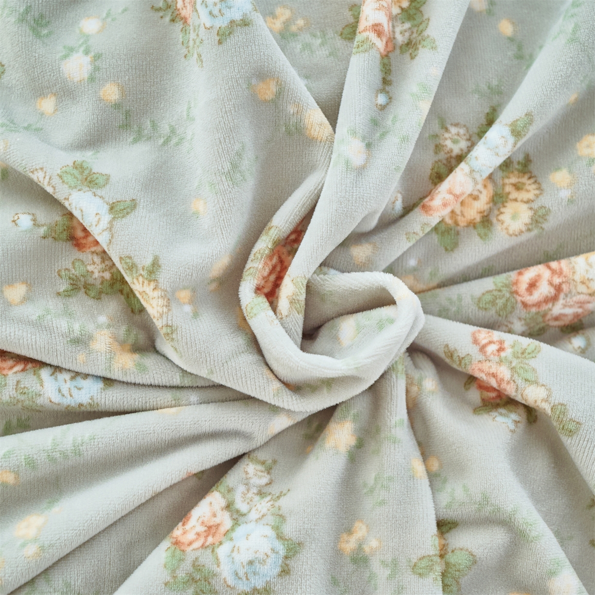 91家纺网 家纺一手货源 找家纺 喜四方 2025新款超细旦婴儿宝宝绒印花四件套 秘境-绿