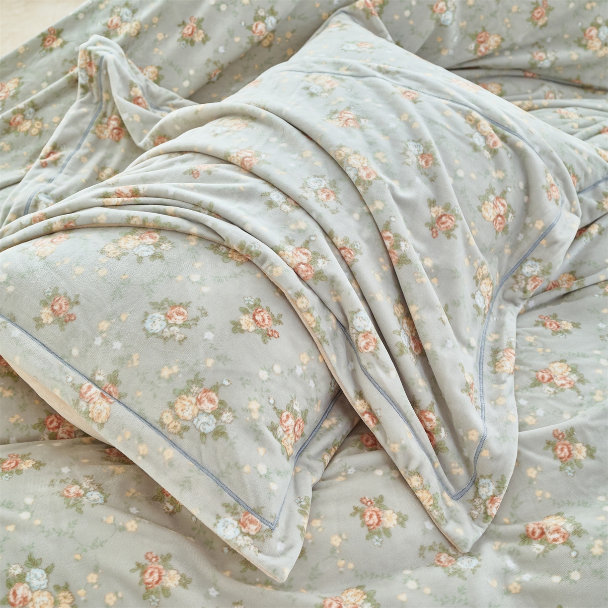 91家纺网 家纺一手货源 找家纺 喜四方 2025新款超细旦婴儿宝宝绒印花四件套 秘境-绿