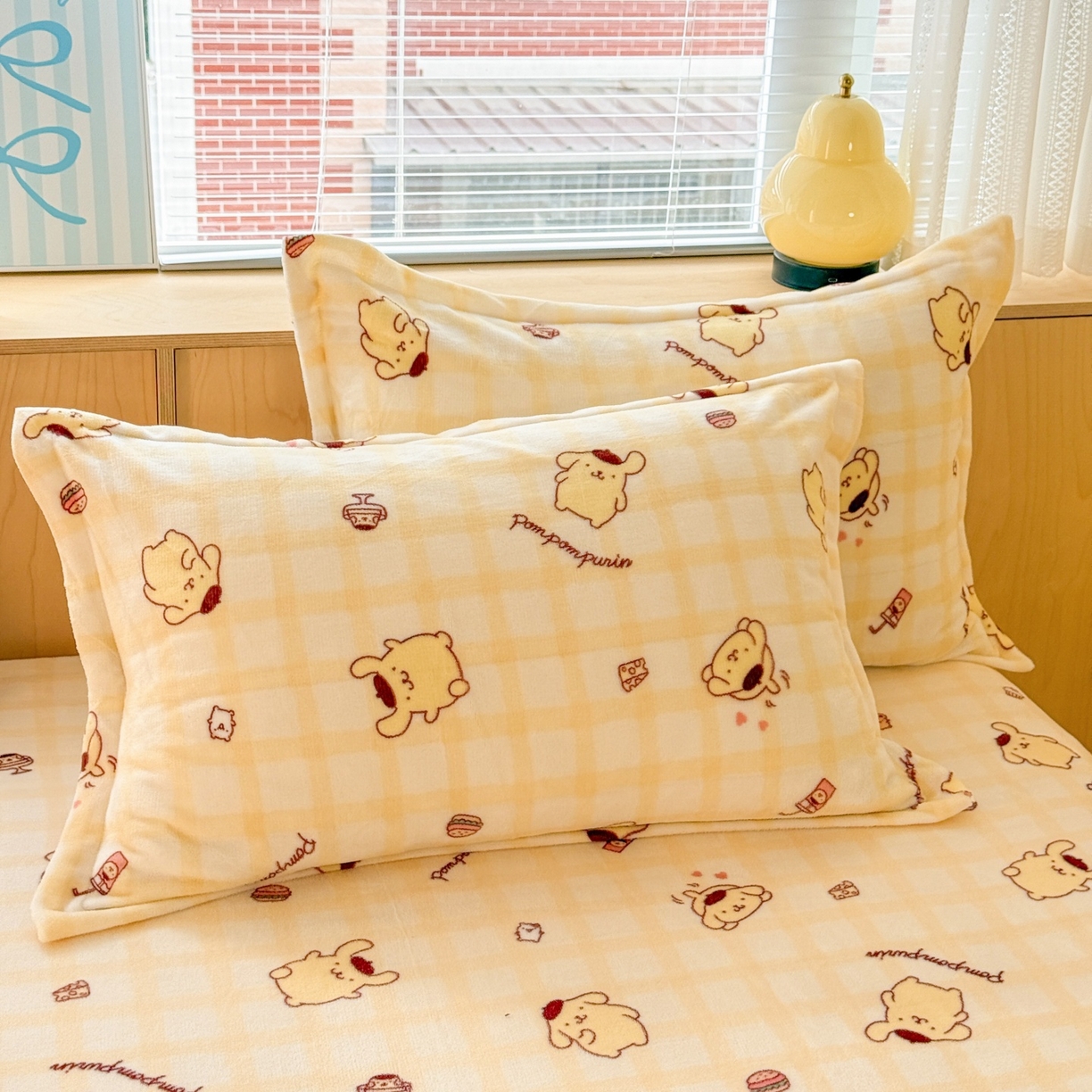 91家纺网 家纺一手货源 找家纺 名兮-2025经典奥特曼-三丽鸥高克重印花牛奶绒床笠 格子布丁狗