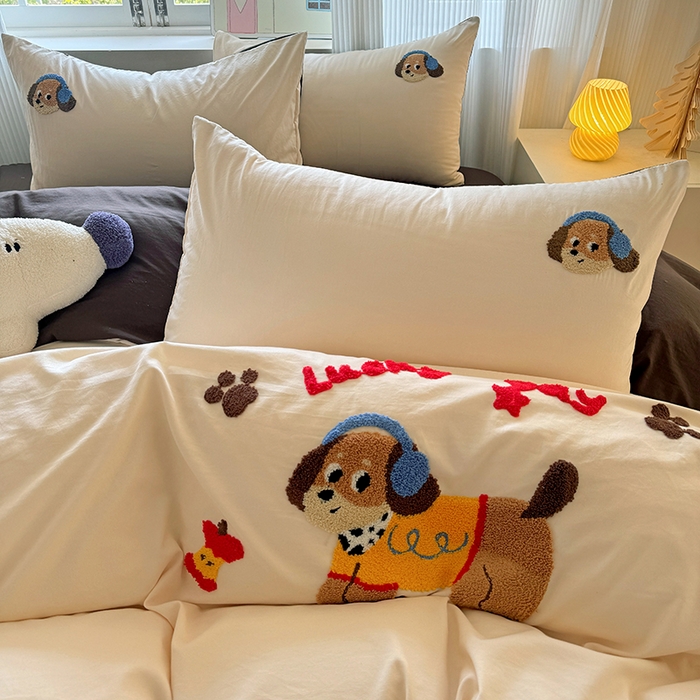 91家纺网 家纺一手货源 找家纺 沃朴家居 2025新款萌趣水洗棉毛巾绣四件套 腊肠音乐狗