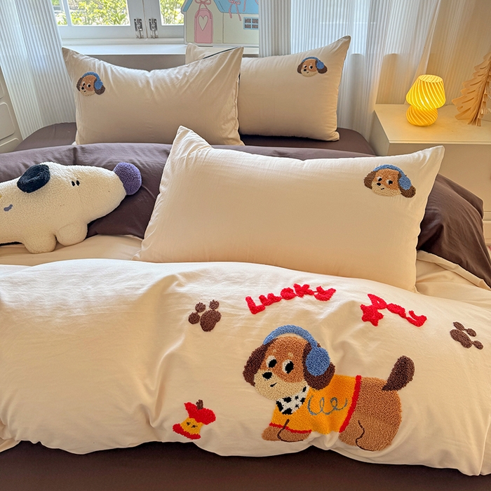 91家纺网 家纺一手货源 找家纺 沃朴家居 2025新款萌趣水洗棉毛巾绣四件套 腊肠音乐狗