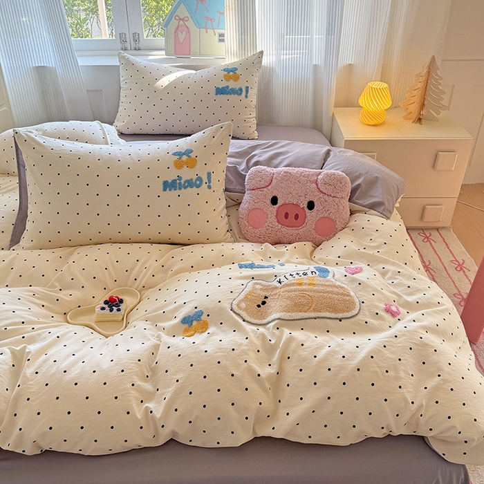 91家纺网 家纺一手货源 找家纺 沃朴家居 2025新款萌趣水洗棉毛巾绣四件套 趴睡猫咪