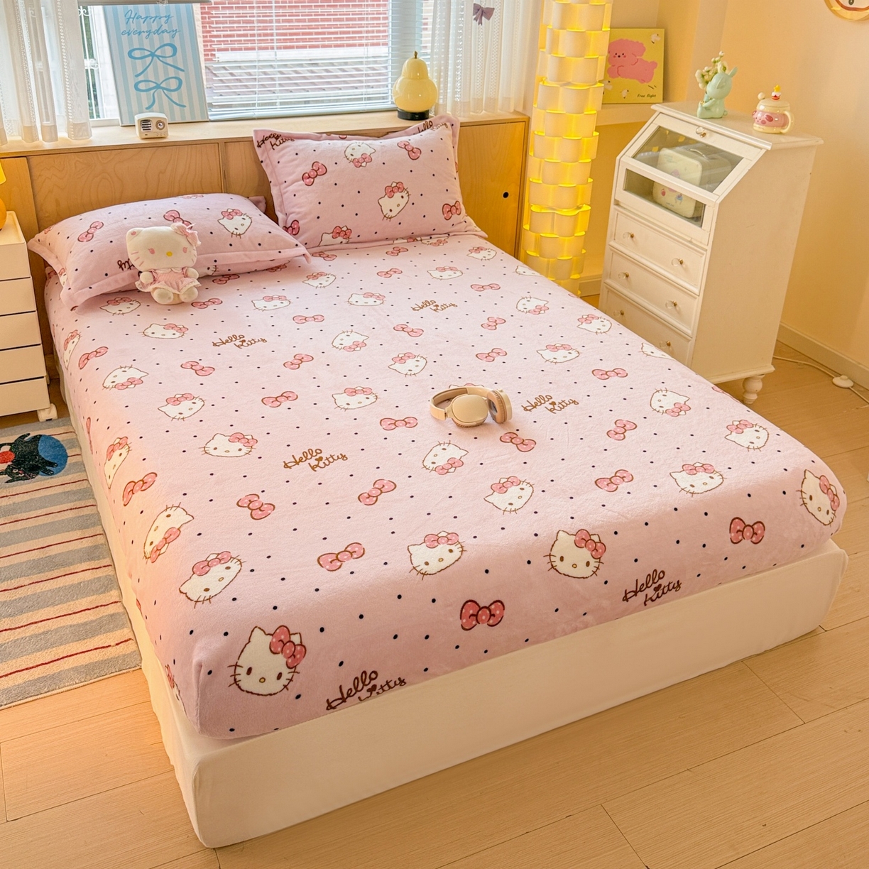 91家纺网 家纺一手货源 找家纺 名兮-2025经典奥特曼-三丽鸥高克重印花牛奶绒床笠 美美kt