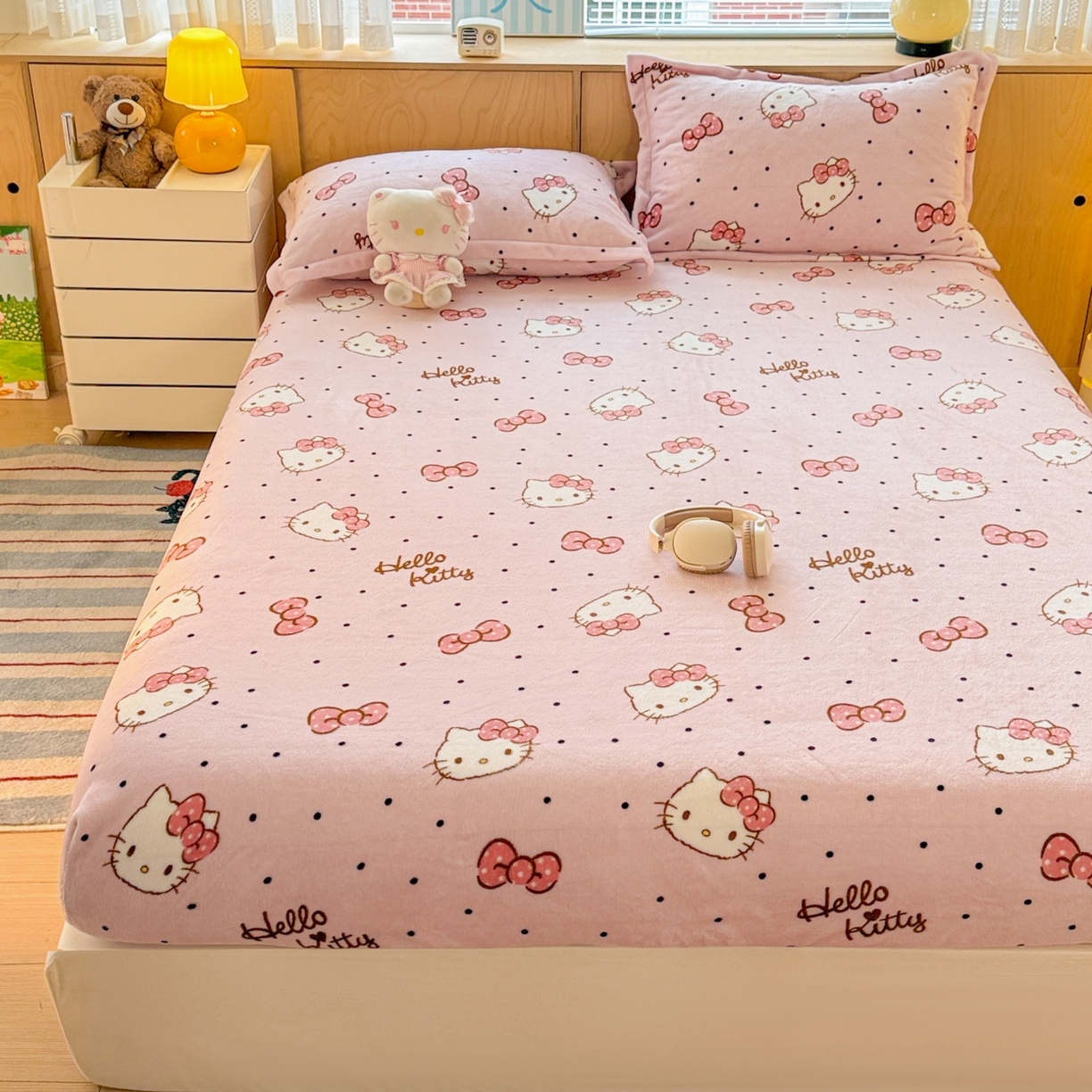 91家纺网 家纺一手货源 找家纺 名兮-2025经典奥特曼-三丽鸥高克重印花牛奶绒床笠 美美kt