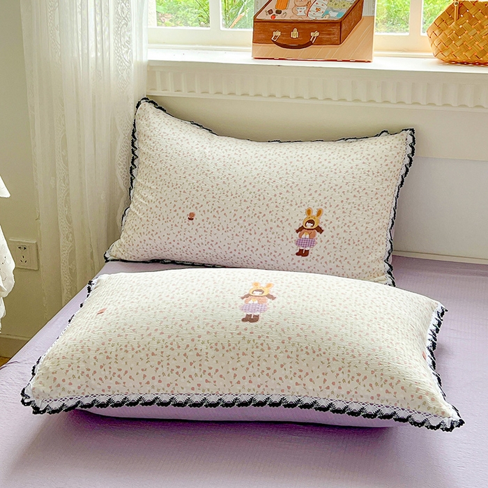 91家纺网 家纺一手货源 找家纺 （总）鑫利来家纺 2025新款云感皱皱纱枕套镂空花边单品枕套