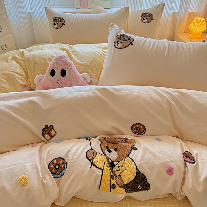 91家纺网 家纺一手货源 找家纺 沃朴家居 2025新款萌趣水洗棉毛巾绣四件套 小熊同学