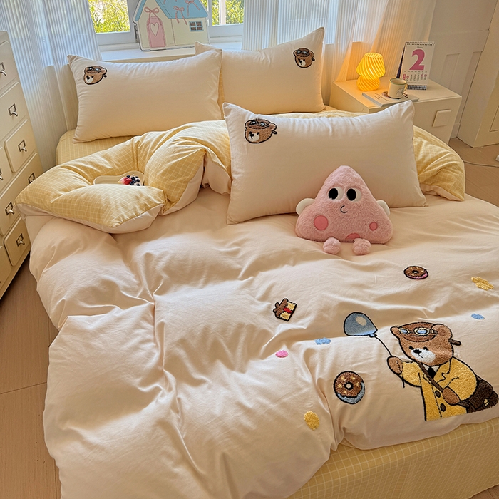 91家纺网 家纺一手货源 找家纺 沃朴家居 2025新款萌趣水洗棉毛巾绣四件套 小熊同学