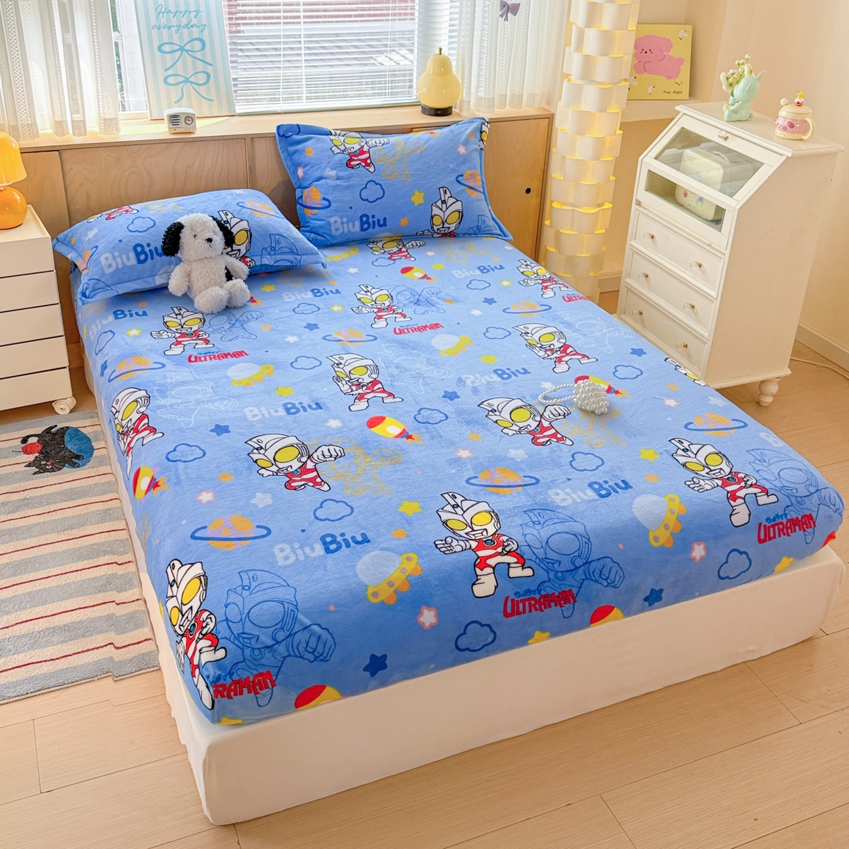 91家纺网 家纺一手货源 找家纺 名兮-2025经典奥特曼-三丽鸥高克重印花牛奶绒床笠 闪电艾斯