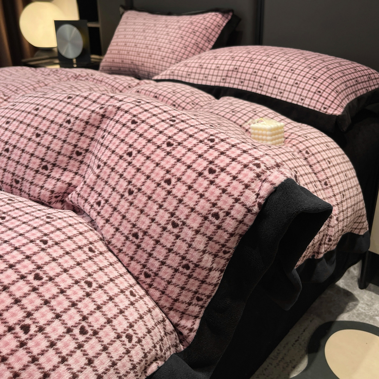 91家纺网 家纺一手货源 找家纺 （总）美洲琳 2025新款高克重牛奶绒印花四件套