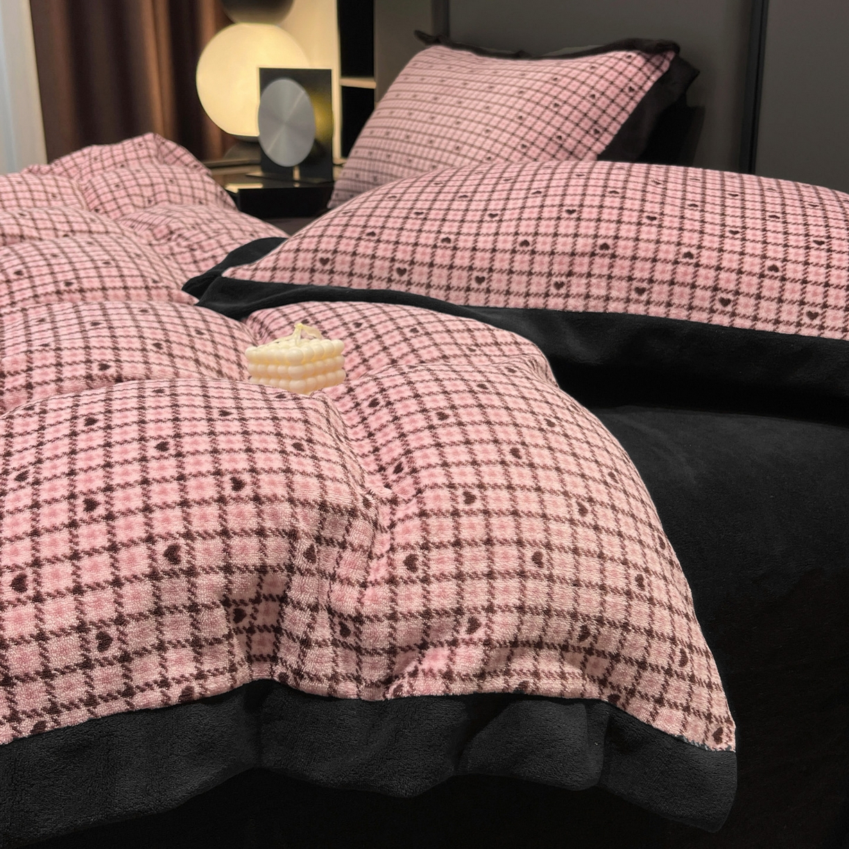 91家纺网 家纺一手货源 找家纺 （总）美洲琳 2025新款高克重牛奶绒印花四件套