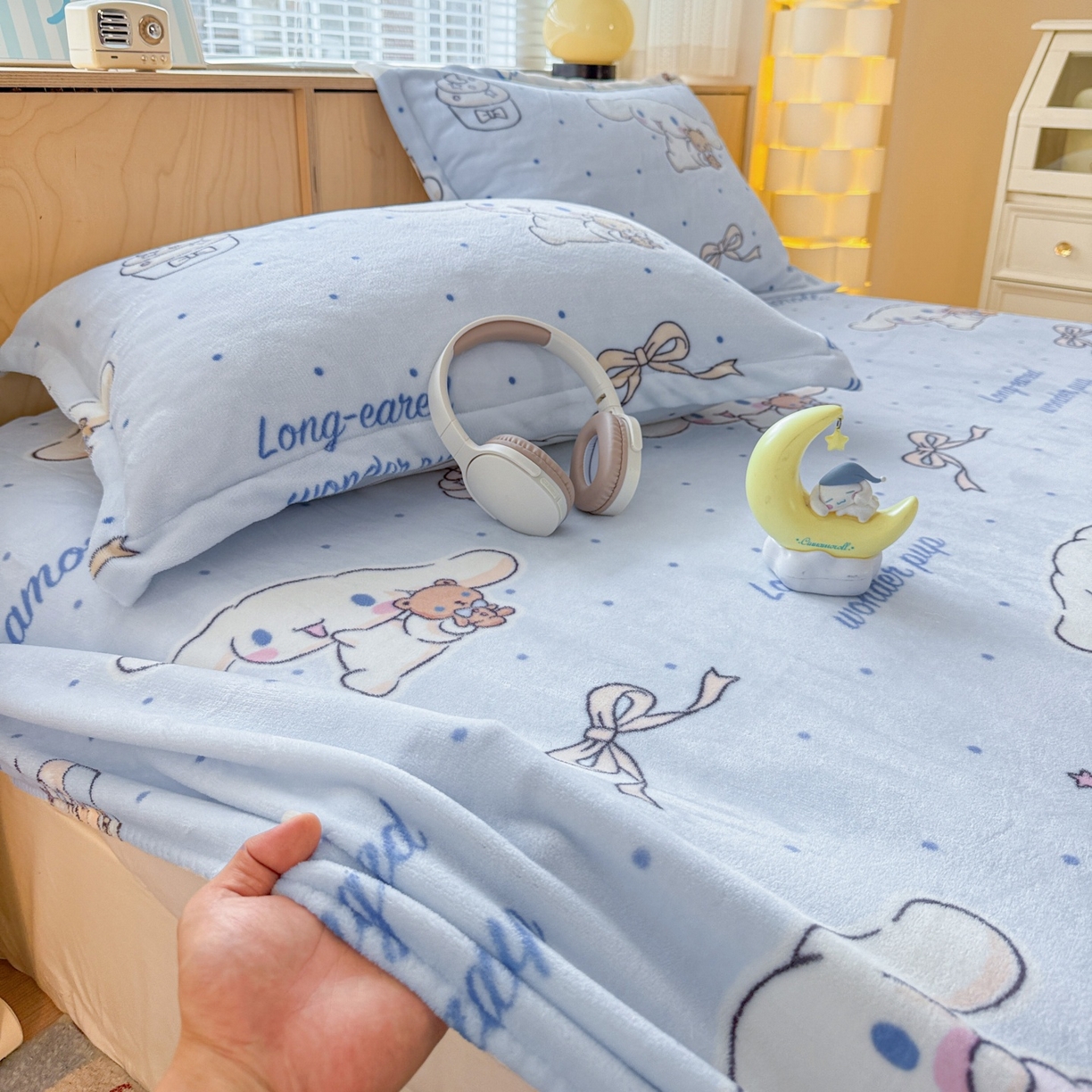 91家纺网 家纺一手货源 找家纺 名兮-2025经典奥特曼-三丽鸥高克重印花牛奶绒床笠 甜品大耳狗