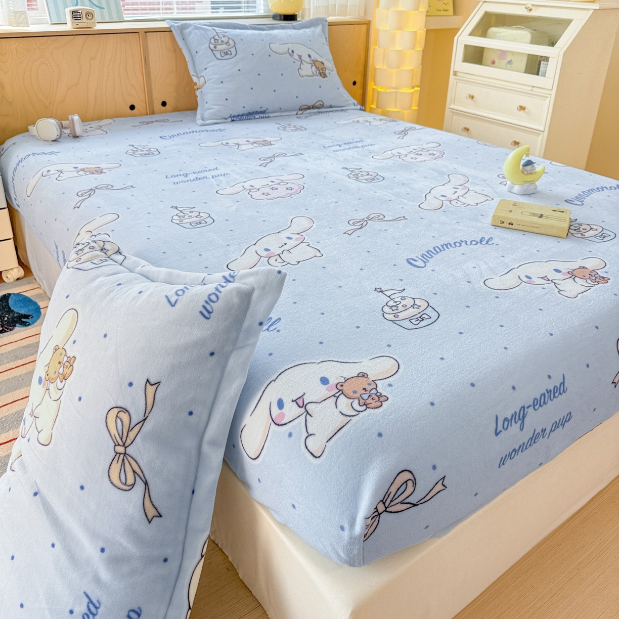 91家纺网 家纺一手货源 找家纺 名兮-2025经典奥特曼-三丽鸥高克重印花牛奶绒床笠 甜品大耳狗