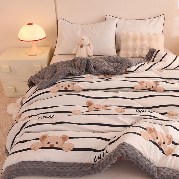 91家纺网 家纺一手货源 找家纺 云家 2025新款豆豆绒被子被芯夏凉被空调被四季被 欢乐小熊