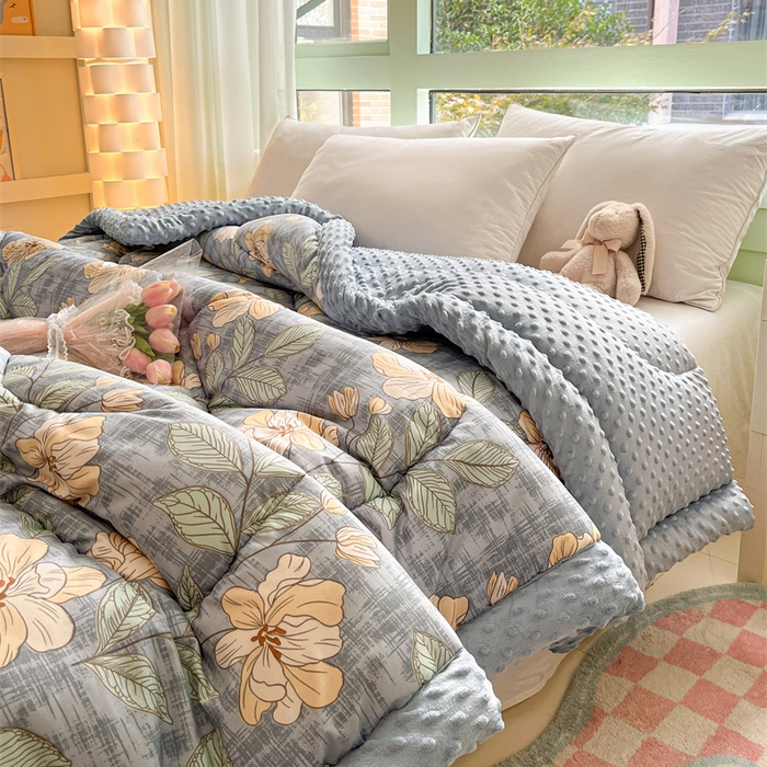 91家纺网 家纺一手货源 找家纺 云家 2025新款豆豆绒被子被芯夏凉被空调被四季被 花开富贵