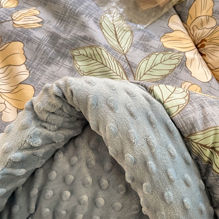 91家纺网 家纺一手货源 找家纺 云家 2025新款豆豆绒被子被芯夏凉被空调被四季被 花开富贵