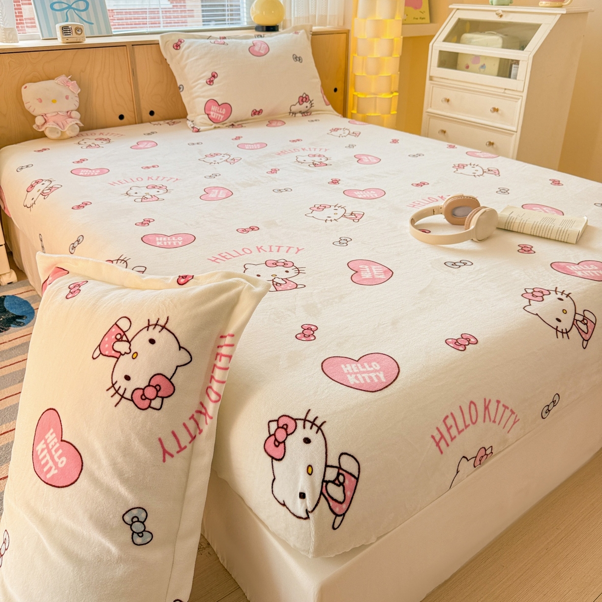 91家纺网 家纺一手货源 找家纺 名兮-2025经典奥特曼-三丽鸥高克重印花牛奶绒床笠 甜心kt