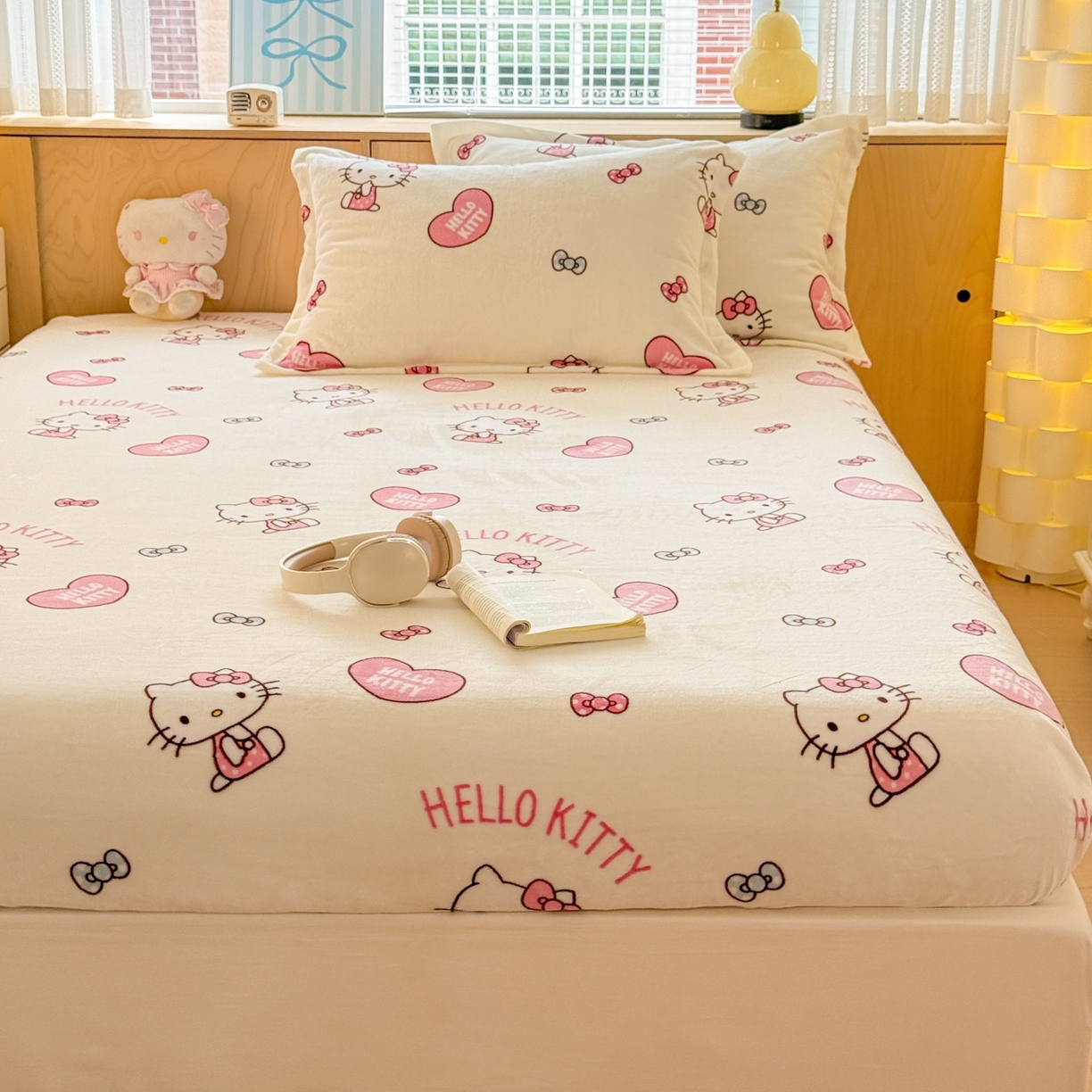 91家纺网 家纺一手货源 找家纺 名兮-2025经典奥特曼-三丽鸥高克重印花牛奶绒床笠 甜心kt