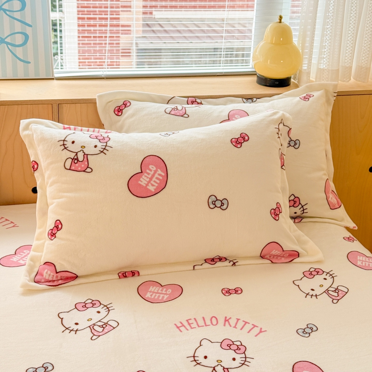 91家纺网 家纺一手货源 找家纺 名兮-2025经典奥特曼-三丽鸥高克重印花牛奶绒床笠 甜心kt