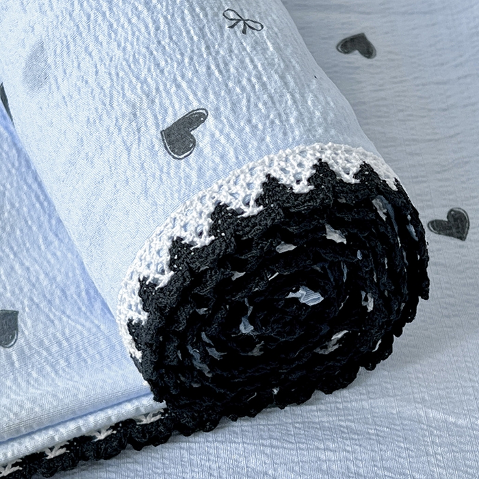 91家纺网 家纺一手货源 找家纺 逸林家纺《原希尔顿逸林》 2025新款皱皱纱枕套镂空花边单品枕套 怦然心动