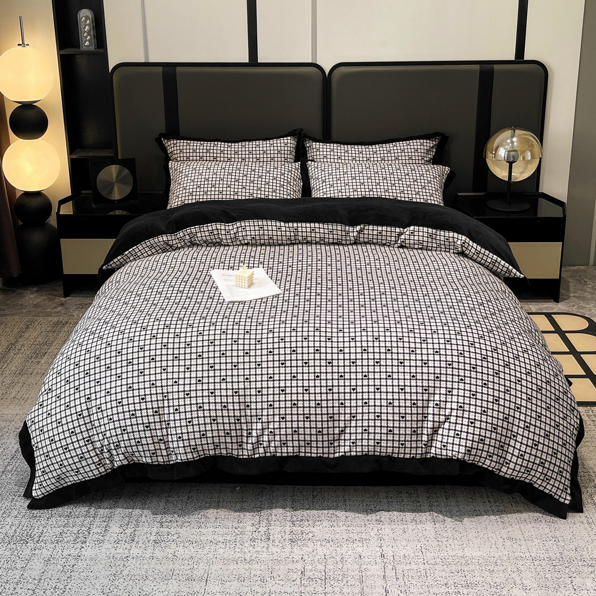 91家纺网 家纺一手货源 找家纺 美洲琳 2025新款高克重牛奶绒印花四件套 波点爱心-黑