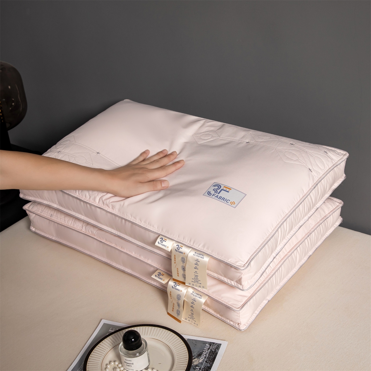 91家纺网 家纺一手货源 找家纺 麦肯锡 2025新款3F净眠枕 枕头枕芯 粉色