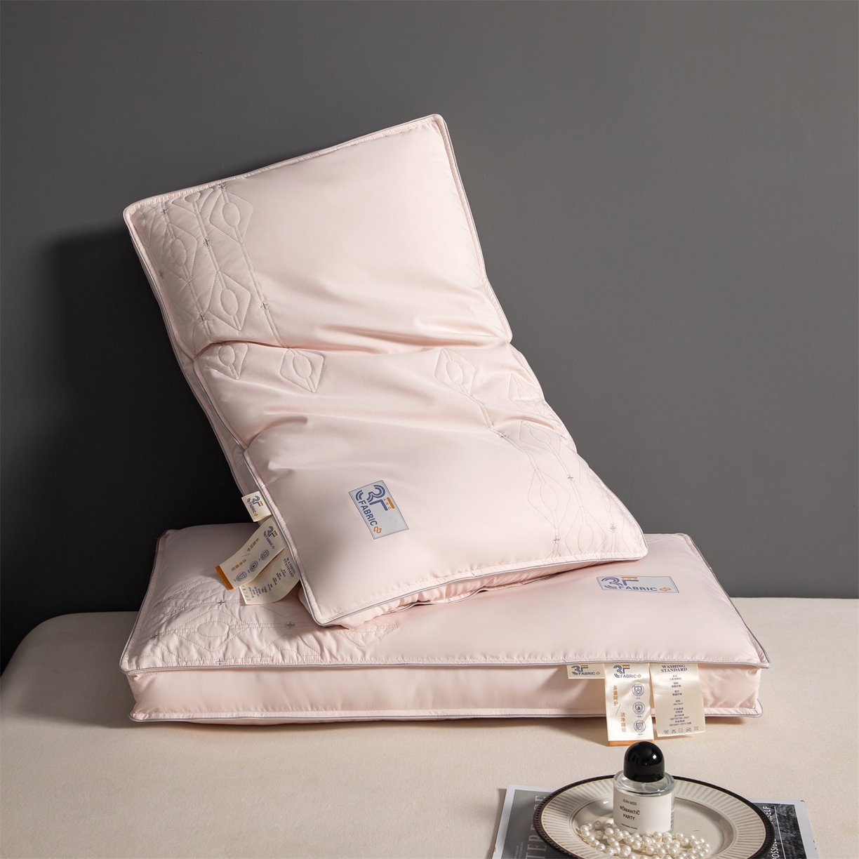 91家纺网 家纺一手货源 找家纺 麦肯锡 2025新款3F净眠枕 枕头枕芯 粉色