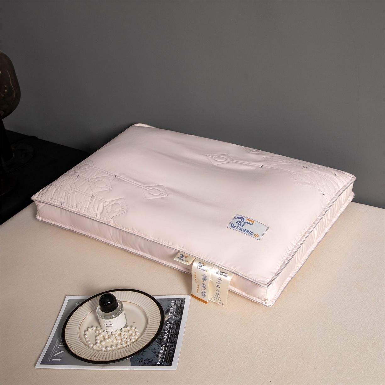 91家纺网 家纺一手货源 找家纺 麦肯锡 2025新款3F净眠枕 枕头枕芯 粉色