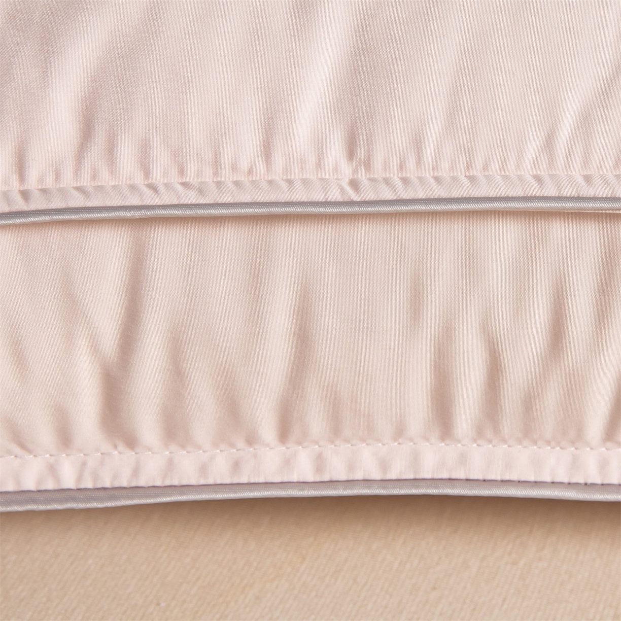 91家纺网 家纺一手货源 找家纺 麦肯锡 2025新款3F净眠枕 枕头枕芯 粉色