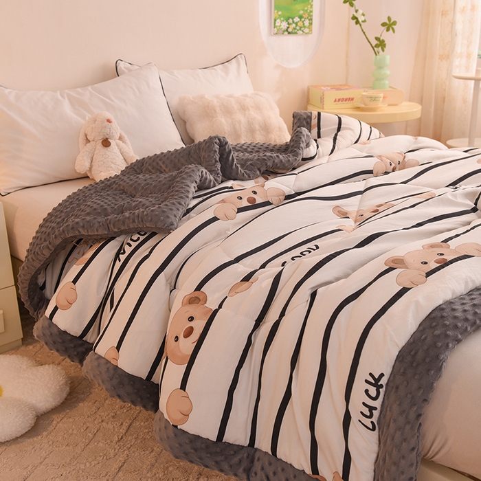 91家纺网 家纺一手货源 找家纺 云家 2025新款豆豆绒被子被芯夏凉被空调被四季被 欢乐小熊