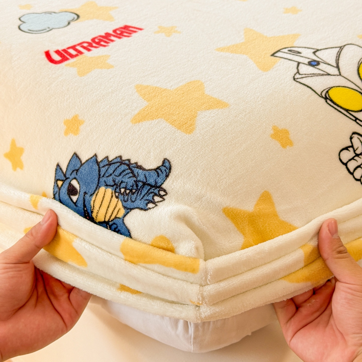 91家纺网 家纺一手货源 找家纺 名兮-2025经典奥特曼-三丽鸥高克重印花牛奶绒床笠 星空战士