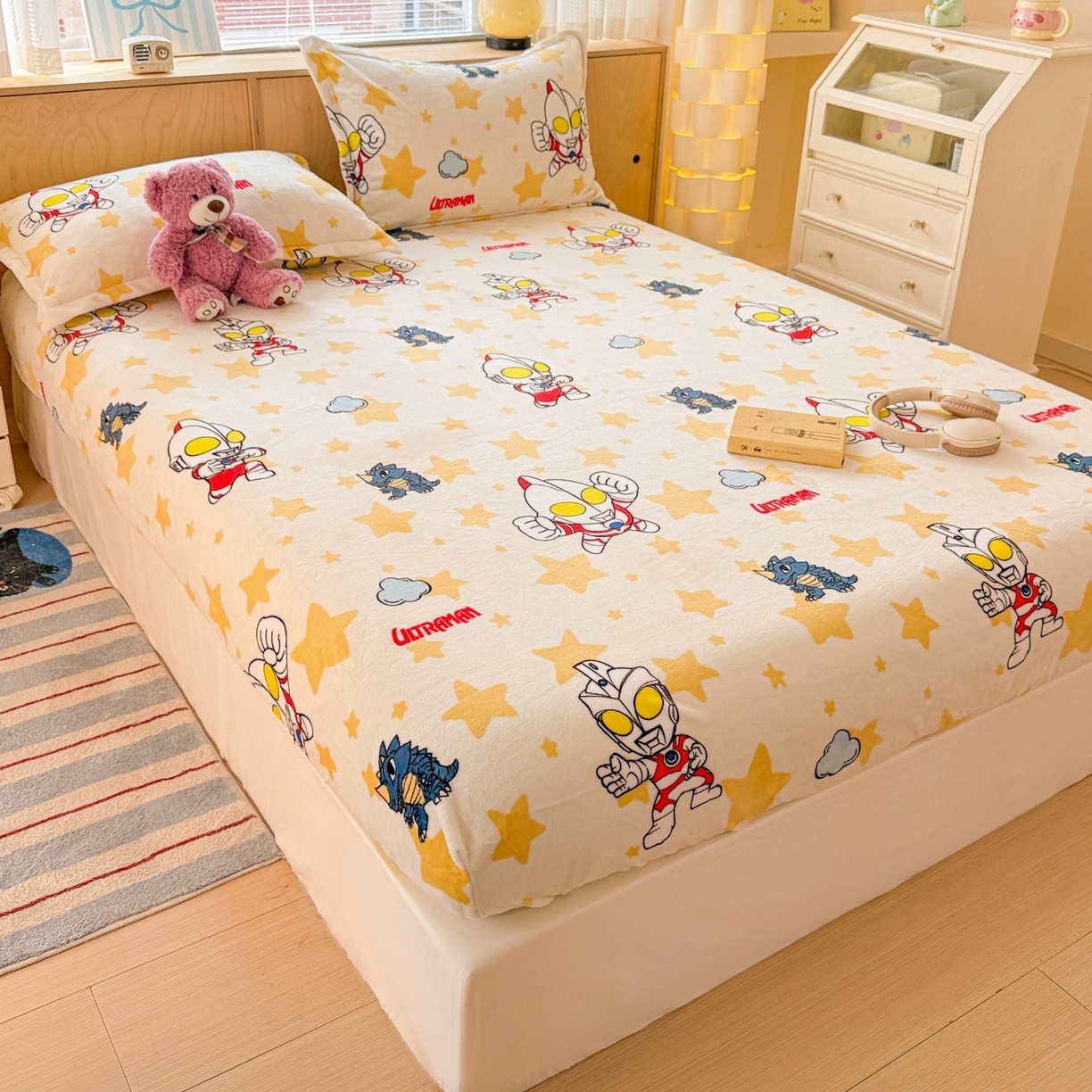 91家纺网 家纺一手货源 找家纺 名兮-2025经典奥特曼-三丽鸥高克重印花牛奶绒床笠 星空战士