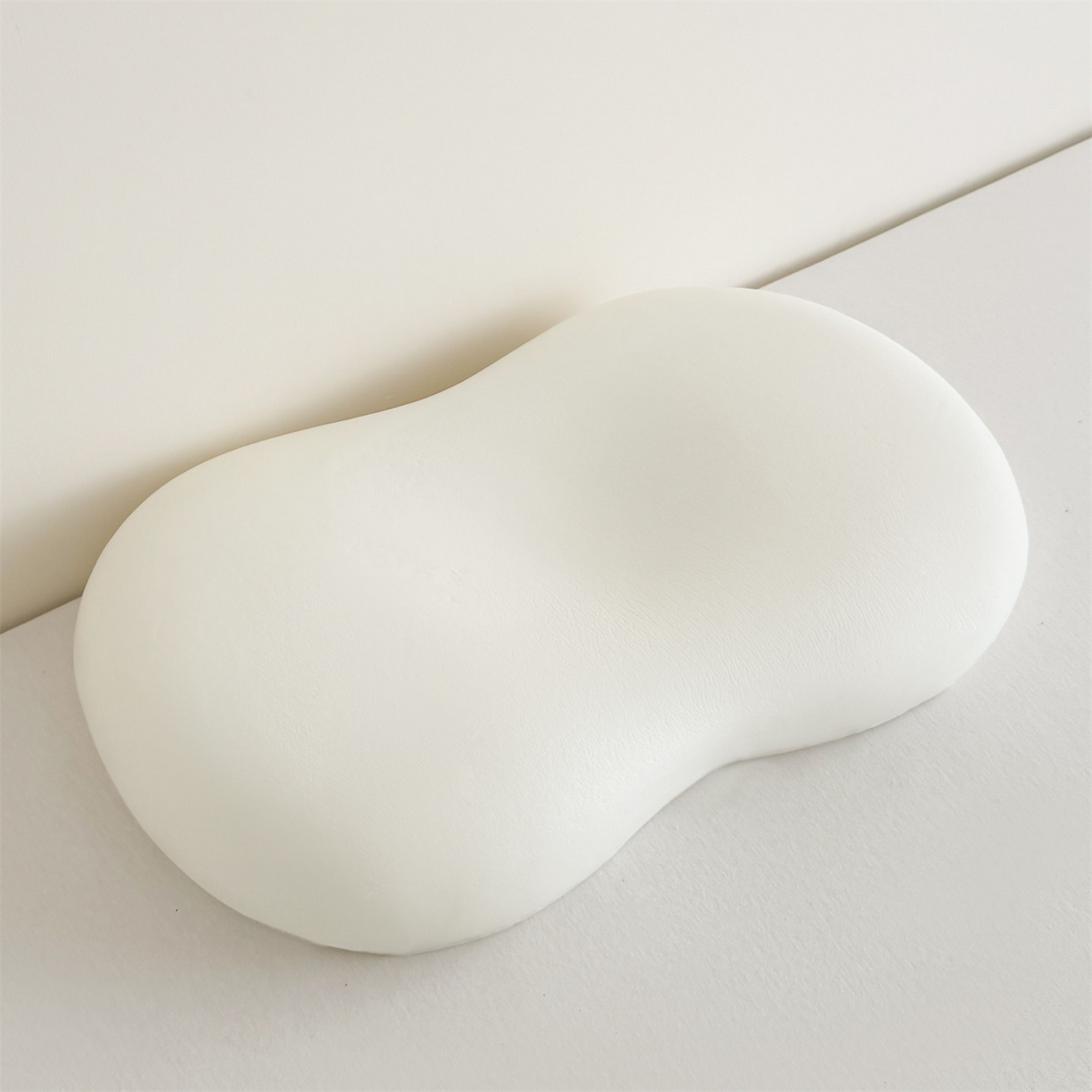 91家纺网 家纺一手货源 找家纺 （总）麦肯锡 2025新款暖绒手提熊猫猫肚枕 枕头枕芯