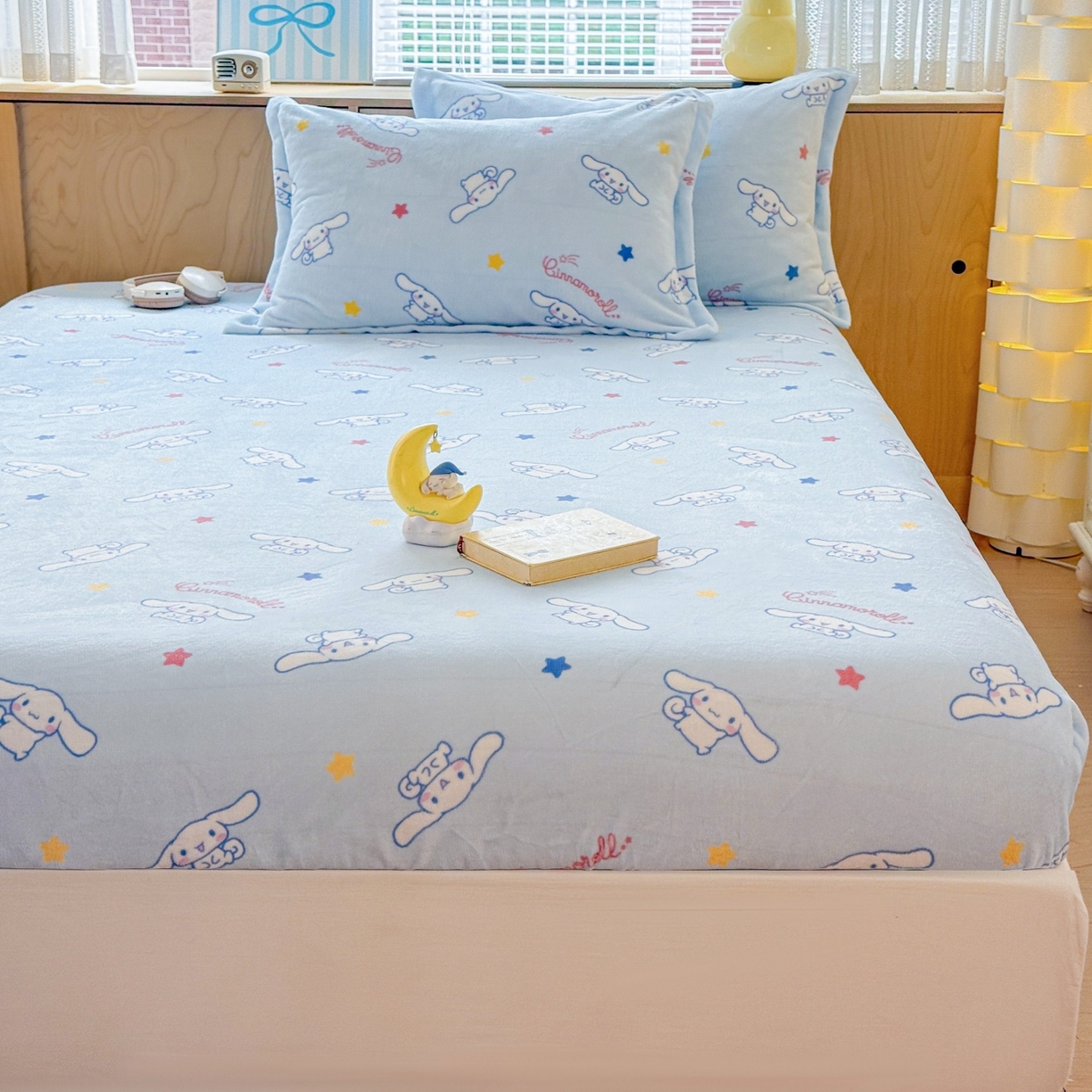 91家纺网 家纺一手货源 找家纺 名兮-2025经典奥特曼-三丽鸥高克重印花牛奶绒床笠 星星大耳狗