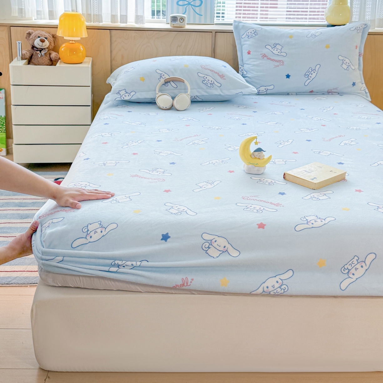 91家纺网 家纺一手货源 找家纺 名兮-2025经典奥特曼-三丽鸥高克重印花牛奶绒床笠 星星大耳狗