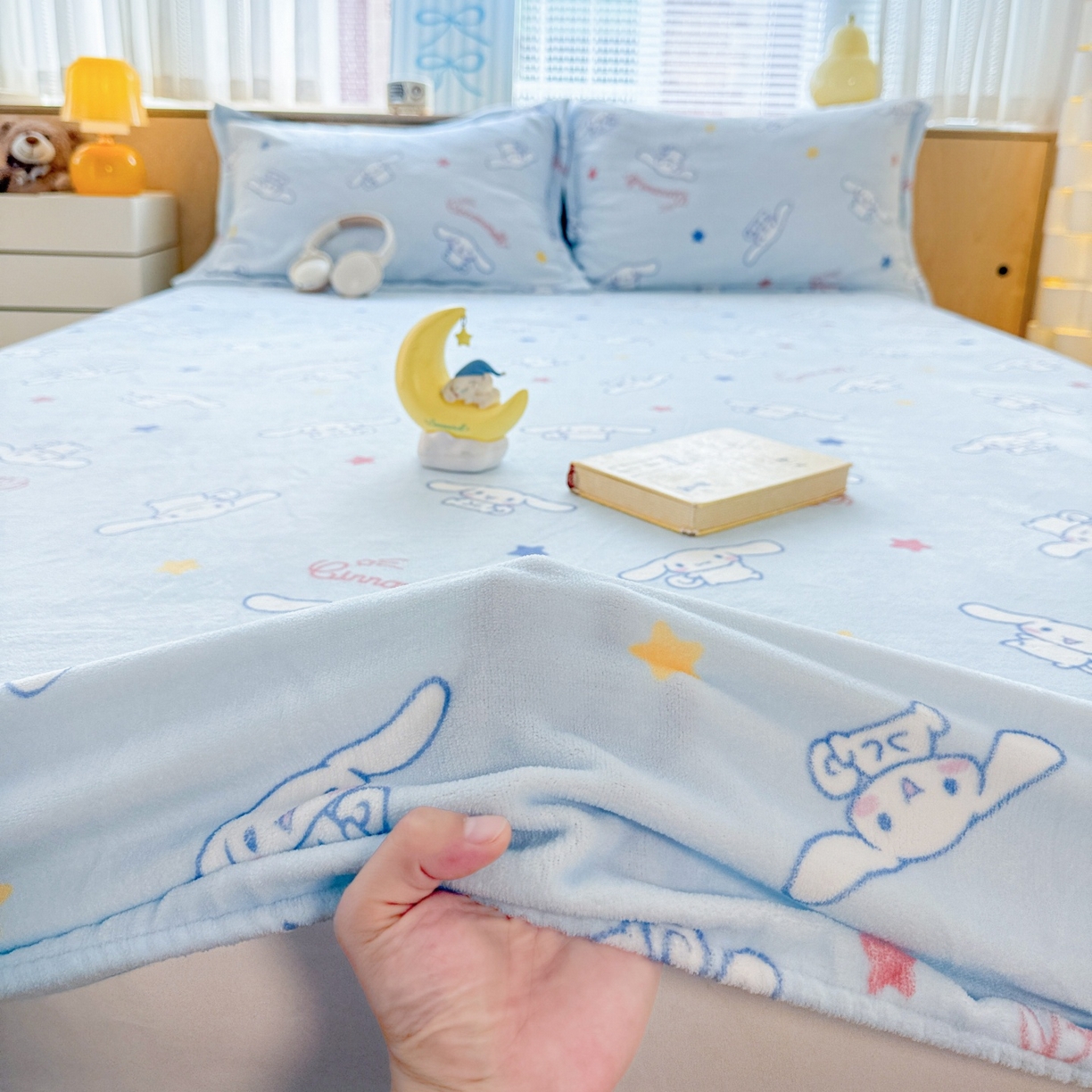 91家纺网 家纺一手货源 找家纺 名兮-2025经典奥特曼-三丽鸥高克重印花牛奶绒床笠 星星大耳狗