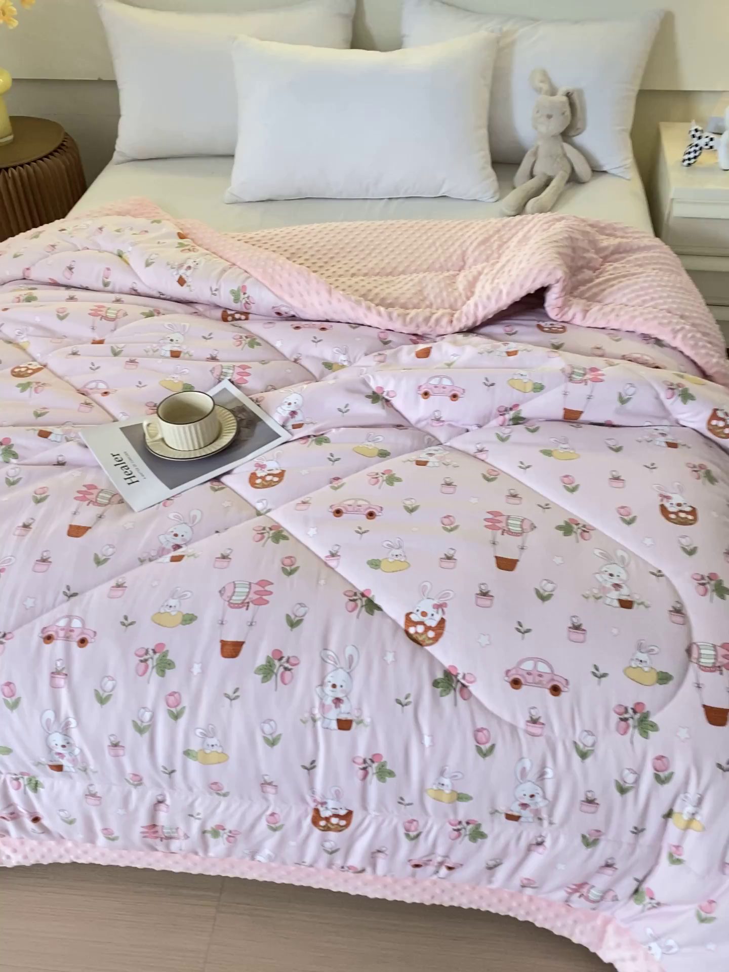 91家纺网 家纺一手货源 找家纺 云家 2025新款豆豆绒被子被芯夏凉被空调被四季被 田园兔