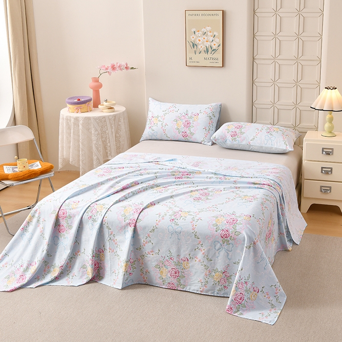 91家纺网 家纺一手货源 找家纺 宇彬家纺 2025直播新款13070全棉纯棉印花双人单床单枕套三件套喷气小清新简约学生被单 米蓝韵花影