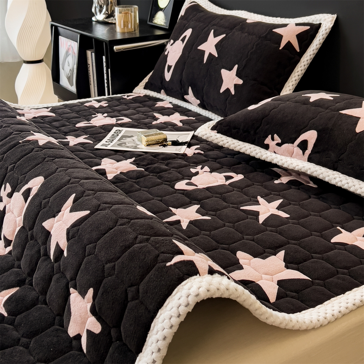 91家纺网 家纺一手货源 找家纺 （总）五月家纺 2025新款A类230克高克重牛奶绒床褥