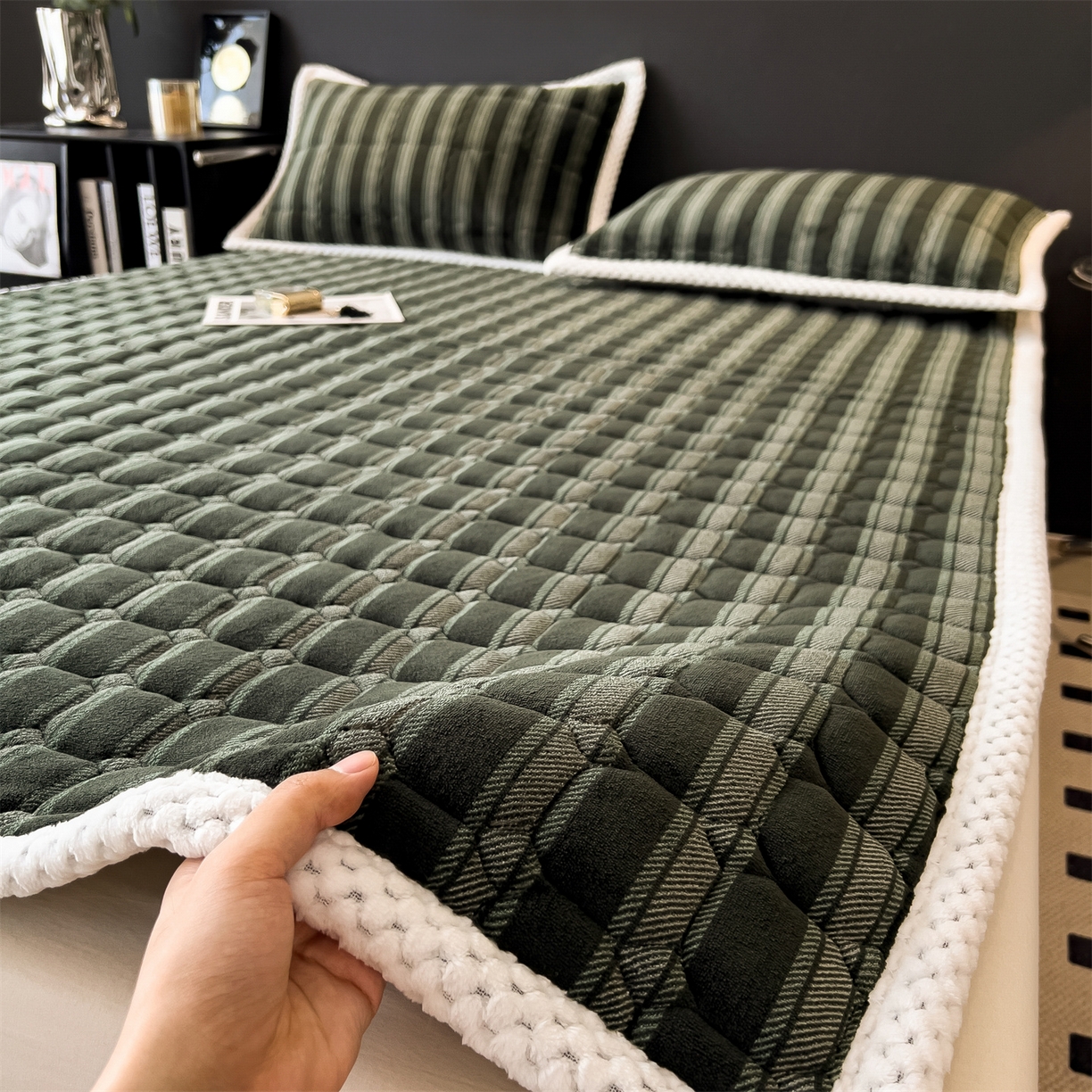 91家纺网 家纺一手货源 找家纺 （总）五月家纺 2025新款A类230克高克重牛奶绒床褥