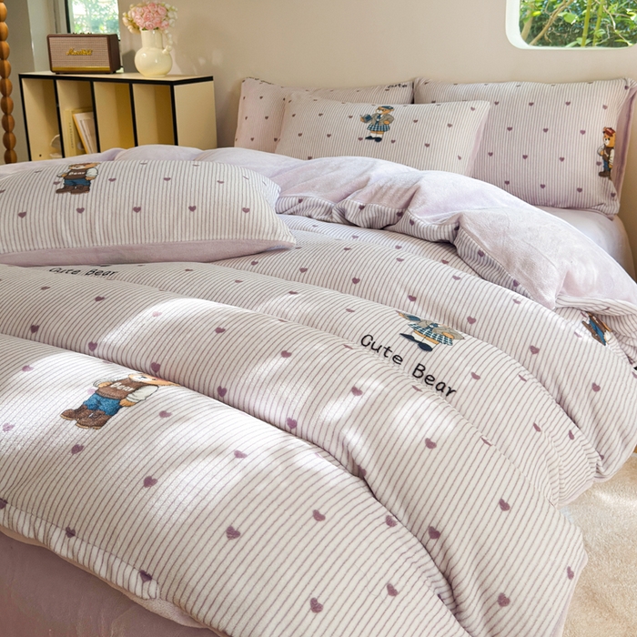 91家纺网 家纺一手货源 找家纺 （总）王朝国际 2025新款高克重牛奶绒印花四件套