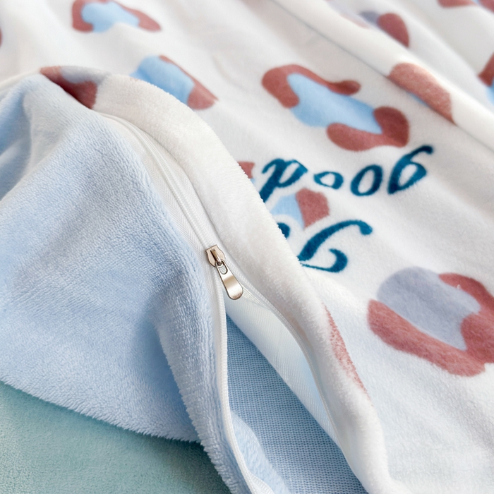 91家纺网 家纺一手货源 找家纺 王朝国际 2026新款高克重牛奶绒印花四件套 豹纹喵