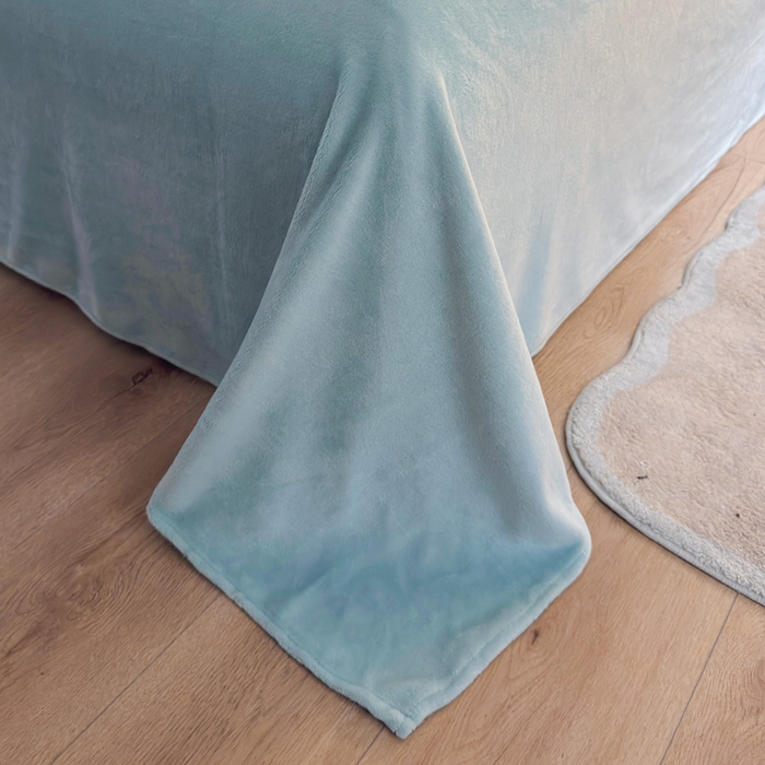 91家纺网 家纺一手货源 找家纺 王朝国际 2026新款高克重牛奶绒印花四件套 粉黛蓝梦