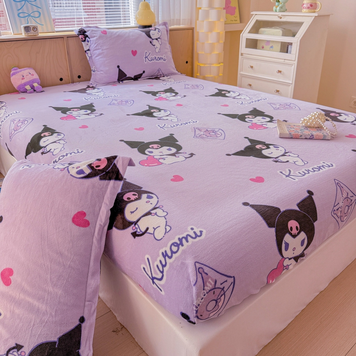 91家纺网 家纺一手货源 找家纺 名兮-2025经典奥特曼-三丽鸥高克重印花牛奶绒床笠 紫色库洛米